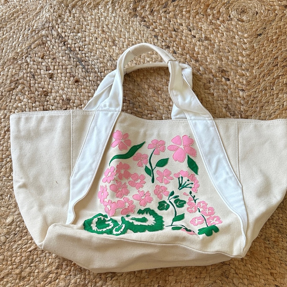 Pamela Munson - Floral Canvas Tote Bag - White and Pink